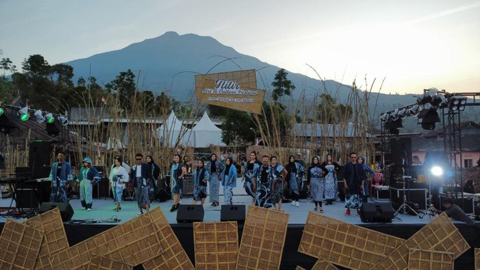 Saat Seni dan Budaya Bertemu di Festival Tlilir Kaki Gunung Sumbing